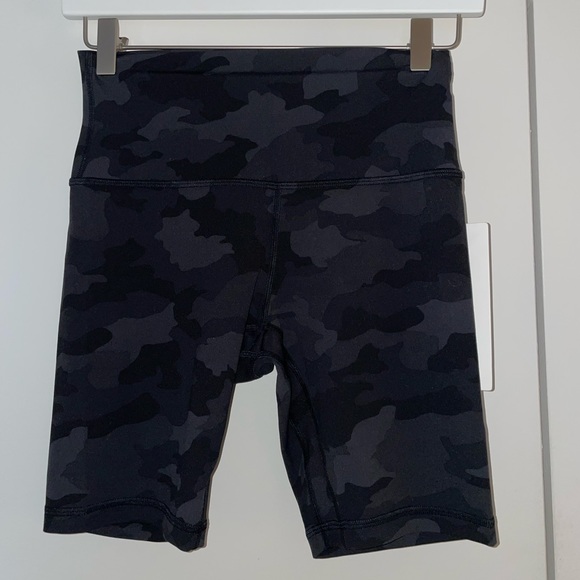 lululemon athletica Pants - NWT lululemon Align High-Rise Short 8” Heritage 365 Camo Deep Coal Multi